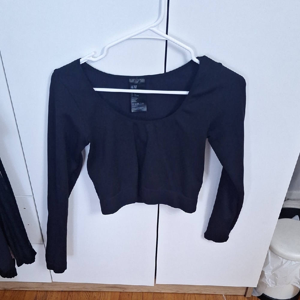 H&M Black Scoop Neck Long Sleeve Top
